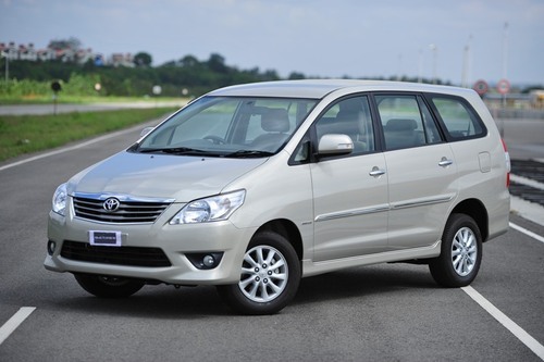 Innova car rental in Bangalore.Cabsrental.in