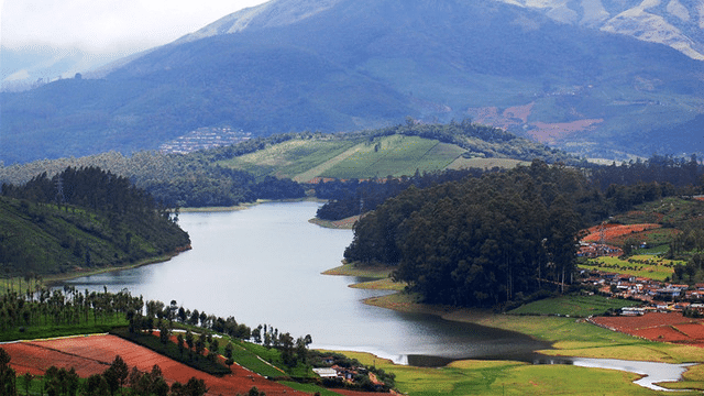 Emerald Lake - Ooty Hills Station Darshan Cab - Ooty Local Sightseeing Cabs.cabsrental.in